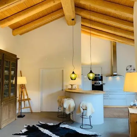 アパート La Engiadina サメーダン